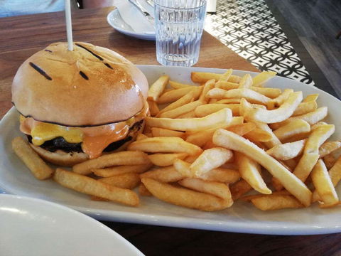 Fast Eddys Cafe - Perth CBD - New South Wales Tourism  0