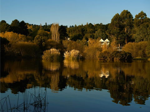 Lake House Restaurant - New South Wales Tourism  2