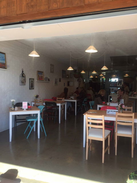Ronnie's Place - New South Wales Tourism  0