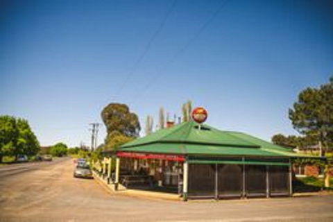 Wombat Hotel - New South Wales Tourism  0