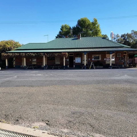 Wombat Hotel - New South Wales Tourism  1