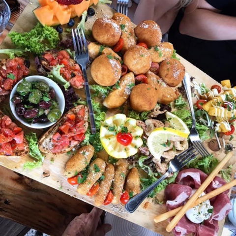 Mama Rosy's - New South Wales Tourism  0