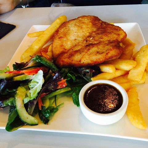 Iluka Tavern - New South Wales Tourism  0