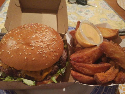 Zigzag Burgers N' Salads - New South Wales Tourism  0