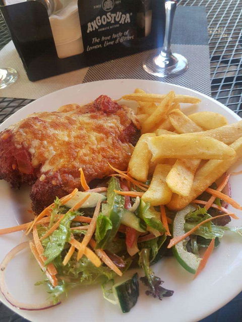 Lakeside Fish & Chips - New South Wales Tourism  0