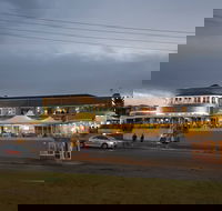 The Beach Hotel Merewether - New South Wales Tourism 