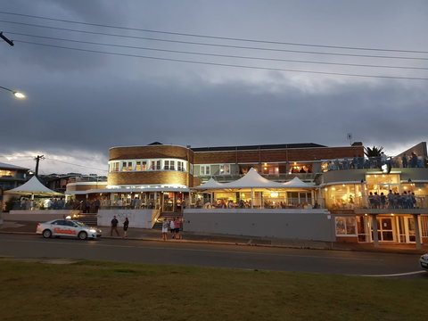 The Beach Hotel, Merewether - New South Wales Tourism  0