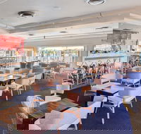 Australian 18 Footers - League Club - New South Wales Tourism 