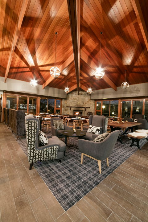 Peaks Restaurant & Bar - New South Wales Tourism  0