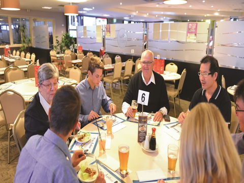 75 On Arthur At The Wellington Soldiers Memorial Club - New South Wales Tourism  1