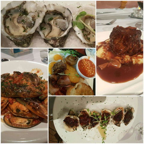 Emerald Room Restaurant - New South Wales Tourism  0