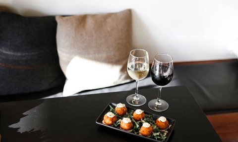 The Stables Craft Bar & Kitchen - New South Wales Tourism  0