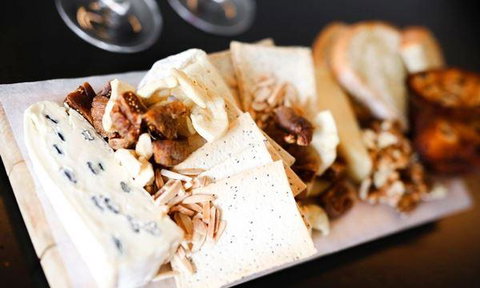 The Stables Craft Bar & Kitchen - New South Wales Tourism  1