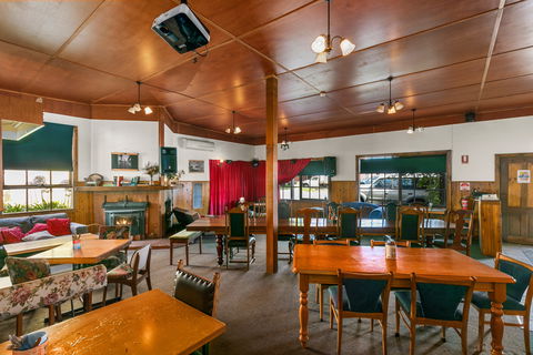 Archies Couch - New South Wales Tourism  1