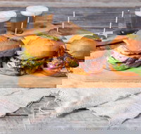 Robin Hood Hotel - New South Wales Tourism 