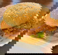 Ollies Chicken - Melton - New South Wales Tourism 