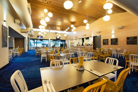 Coolum Beach Hotel - Coolum Beach - New South Wales Tourism  0