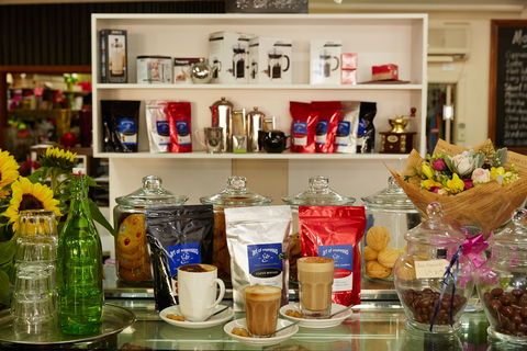 Thom, Dick And Harrys - New South Wales Tourism  2