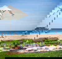 Picnic by the Sea - New South Wales Tourism 