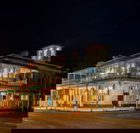Royal Oak Hotel Penola - New South Wales Tourism 