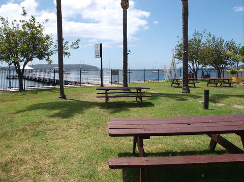 Mariners On The Waterfront Bistro - New South Wales Tourism  2