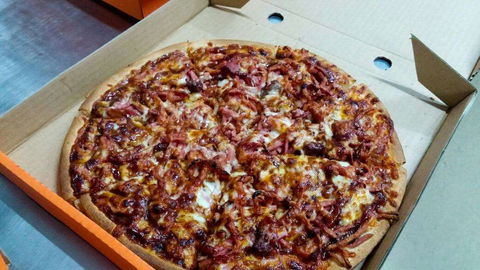 Red Hot Pizza - New South Wales Tourism  0