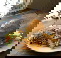 Bowning Hotel Dining - New South Wales Tourism 
