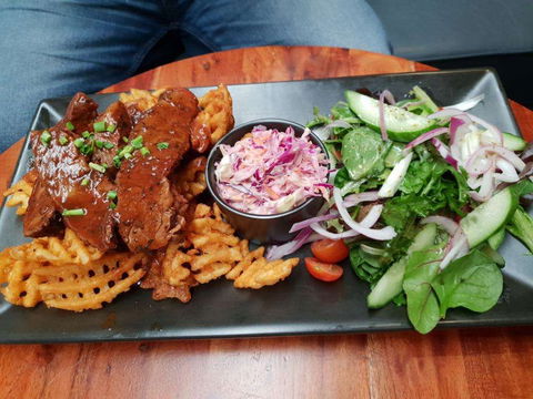 Cabin 401 Bar & Grill - New South Wales Tourism  0