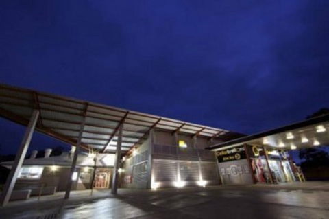 Mount Annan Hotel - New South Wales Tourism  1