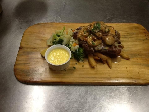 The Blue Parrot Cafe - New South Wales Tourism  0