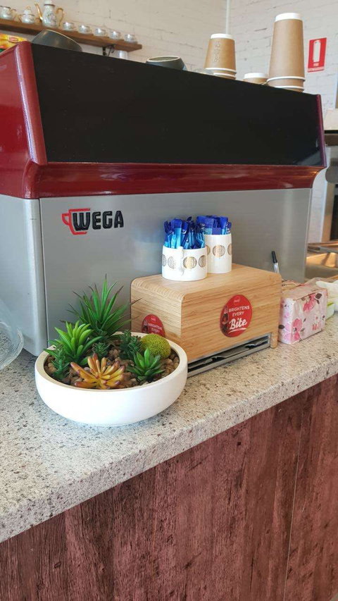 Mountain Gate Cafe - New South Wales Tourism  0