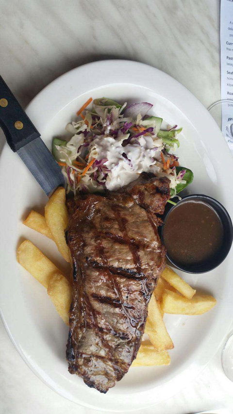 Swinging Pig - New South Wales Tourism  0