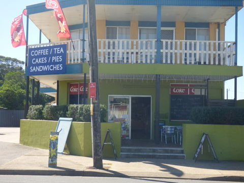 The Point Cafe And Takeaway - New South Wales Tourism  0