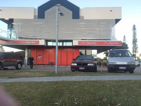Pizza Hut - Runaway Bay - New South Wales Tourism  0