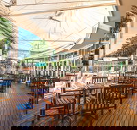 Poolside Restaurant and Bar - New South Wales Tourism 