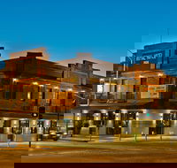 Royal Hotel Queanbeyan - New South Wales Tourism 