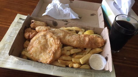 Salt Seafood & Burger Bar - New South Wales Tourism  0