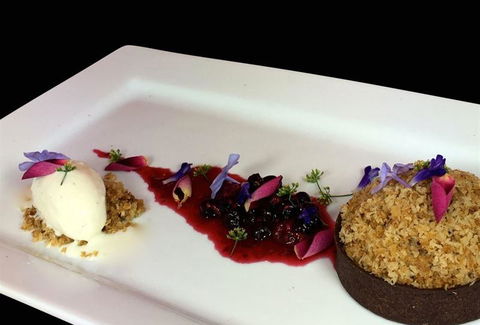 Vines Restaurant At Hollydene Estate - New South Wales Tourism  14