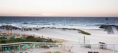 Hamptons City Beach - New South Wales Tourism  8