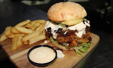 Burger Trip - New South Wales Tourism  7