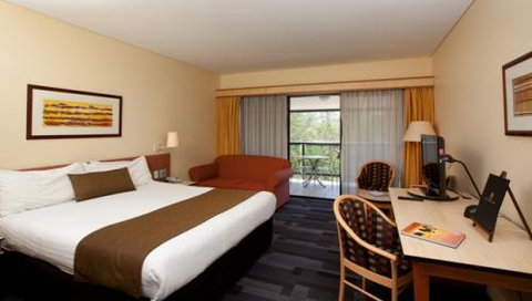 Alice Springs Resort–Mercure - New South Wales Tourism  0
