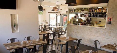 Rockpools Cafe Bar & Function Centre - New South Wales Tourism  4