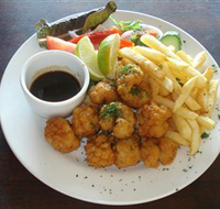 Beachfront Hotel - New South Wales Tourism 