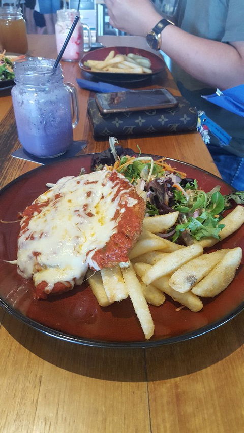 Beachfront Hotel - New South Wales Tourism  6