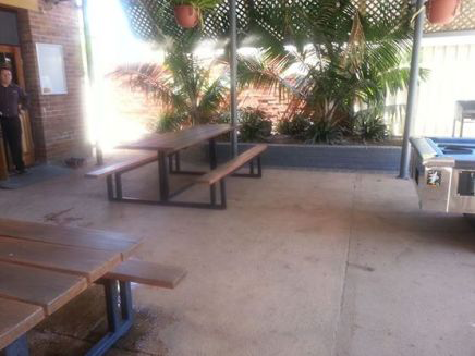 Ellalong Hotel - New South Wales Tourism  2