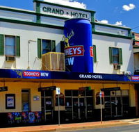 Middlemount Hotel Motel