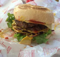 Malibu Burgers - New South Wales Tourism 
