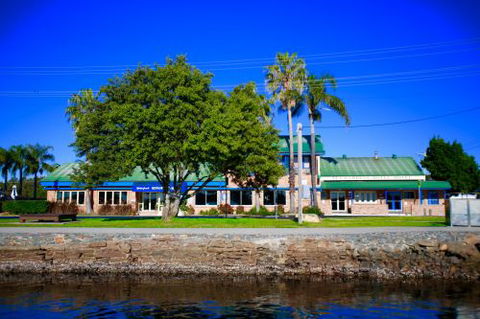 Tea Gardens Hotel–Motel - New South Wales Tourism  0