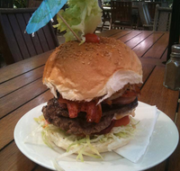 Dingo Beach Hotel - New South Wales Tourism 