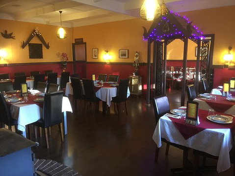 Charming Thai Restaurant - New South Wales Tourism  0